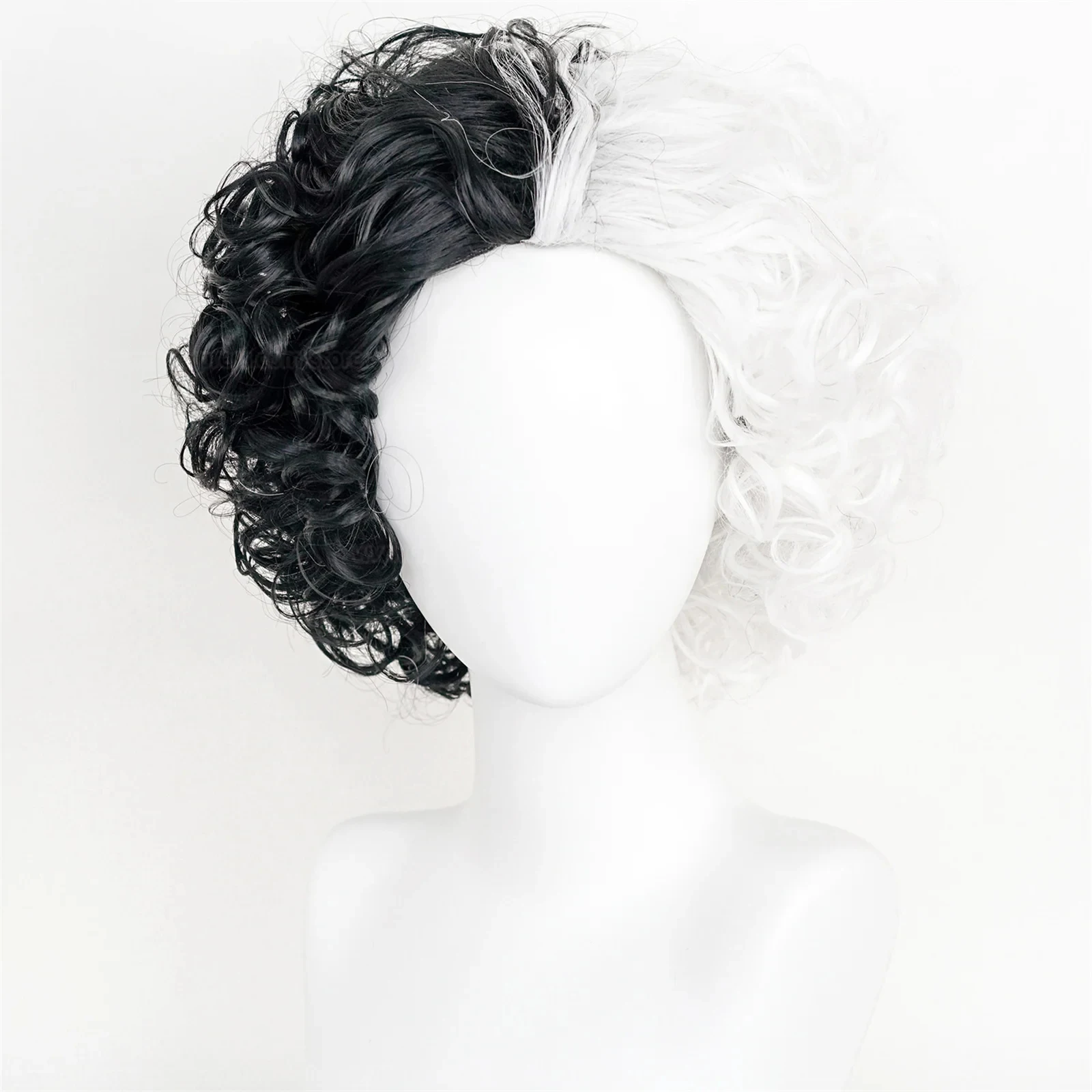 Convention Anime Cruella de Vi - Cosplay Anime White Hair review and price